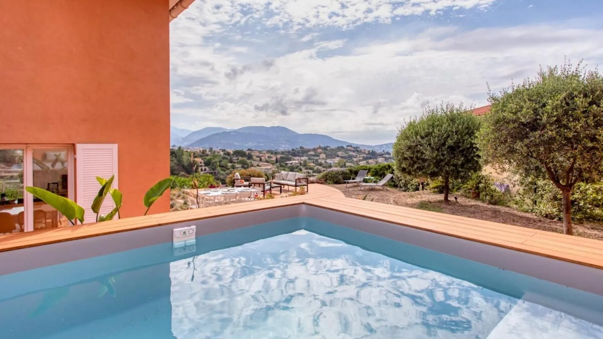Oliveraie Furnished Villa Nice France